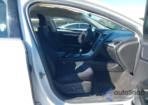 2015 Ford Fusion Se z USA, uszkodzony, nr VIN 1FA6P0H77F5121763